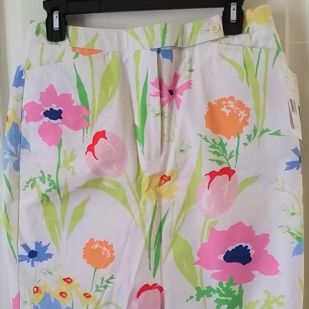NWT Liz Claiborne Floral Skirt Size 6 White